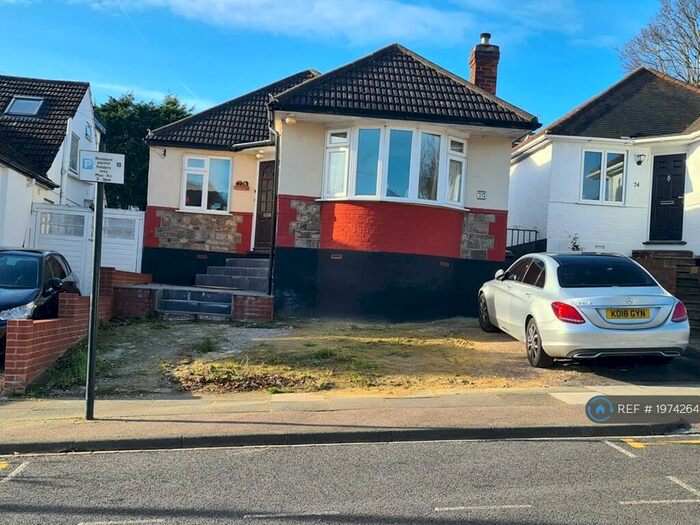 2 Bedroom Bungalow To Rent In Milton Avenue, Barnet, EN5