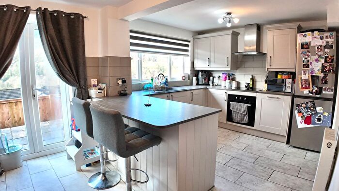 3 Bedroom Semi-detached House For Sale In Commercial Road, Ynysddu, NP11