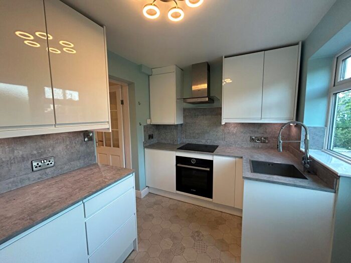 2 Bedroom End Of Terrace House To Rent In Robert Street, M33