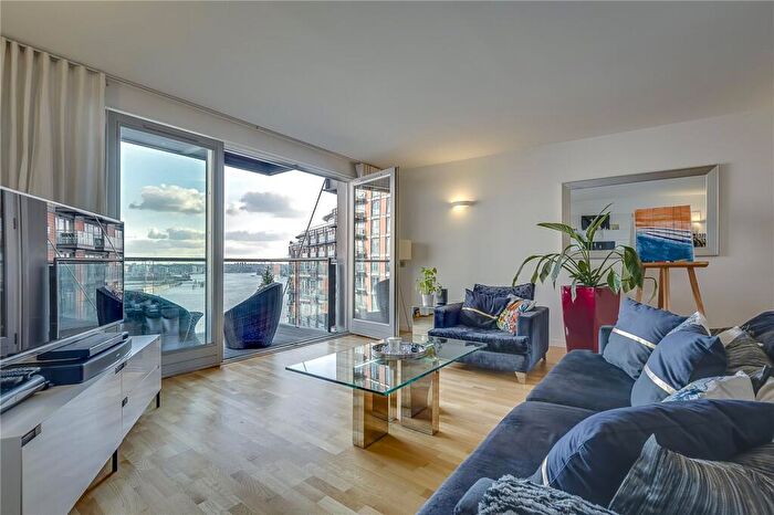 2 Bedroom Flat For Sale In New Providence Wharf, Canary Wharf, E14