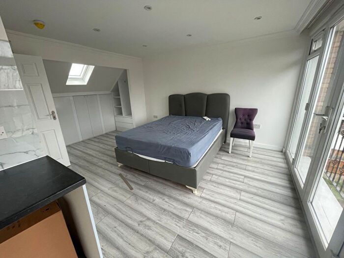Studio To Rent In Tudor Road, Edmonton, N9