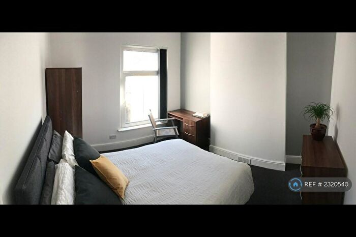 4 Bedroom Terraced House To Rent In Brynmill Terrace, Brynmill, Swansea, SA2