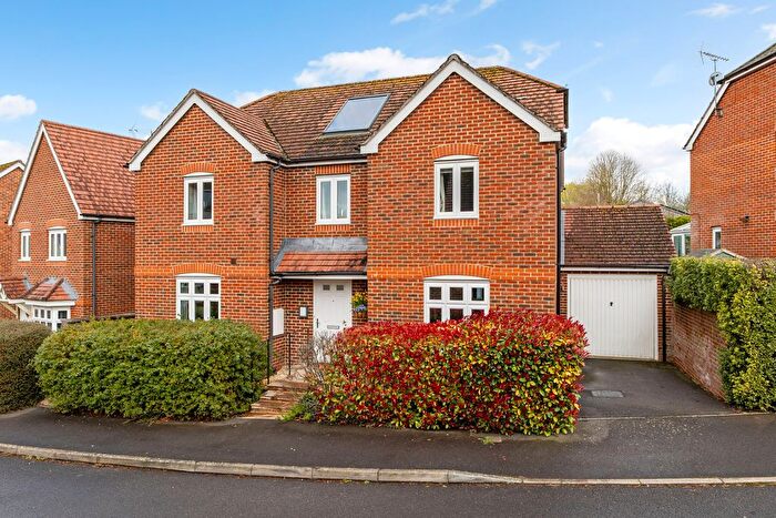 4 Bedroom Detached House For Sale In Hop Gardens, Hungerford, RG17