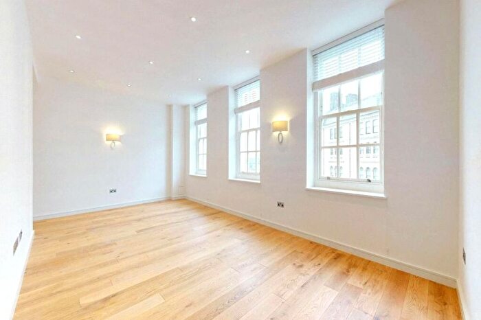 2 Bedroom Flat To Rent In Borough High Street, London, SE1