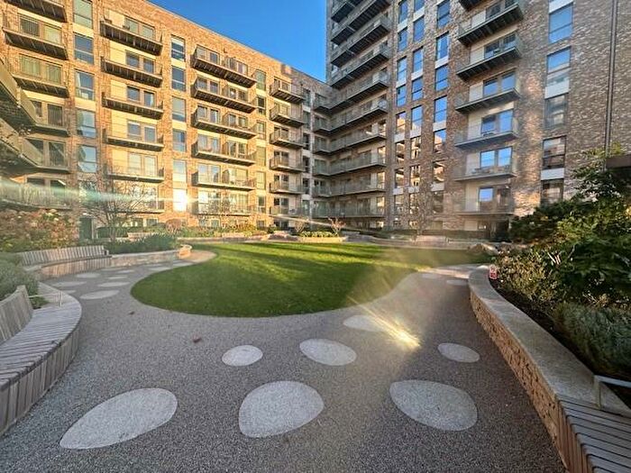 3 Bedroom Apartment To Rent In Grand Union, Wembley, HA0