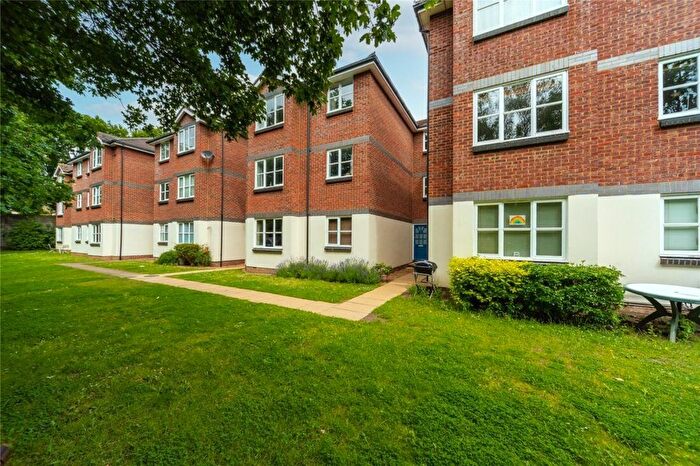 2 Bedroom Flat To Rent In Wilkinson House, Draymans Way, Isleworth, TW7