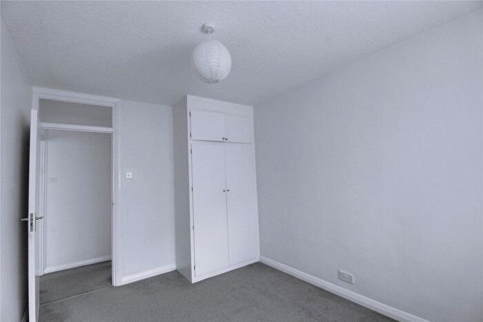 2 Bedroom Apartment For Sale In Village Road, Enfield, Middlesex, EN1