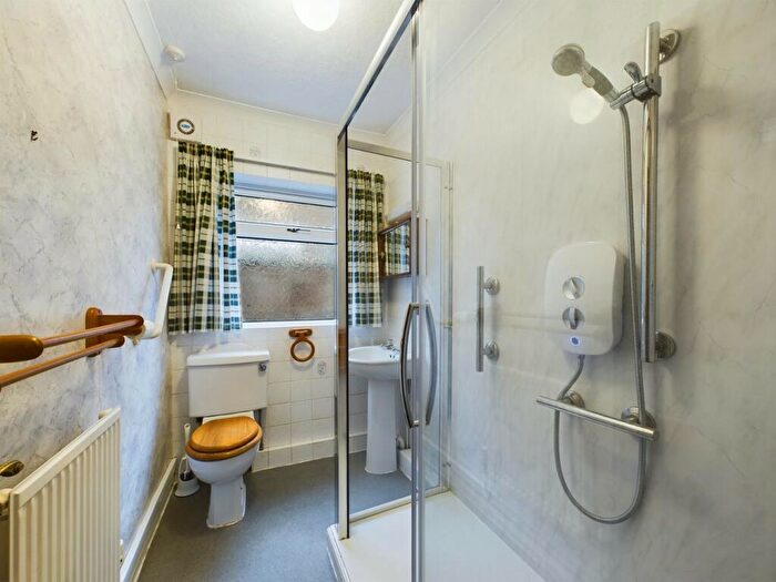 3 Bedroom Detached Bungalow For Sale In Bradstow Way, Broadstairs, CT10