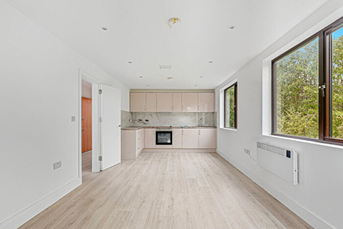 1 Bedroom Apartment To Rent In Falkirk Close, Hornchurch, RM11
