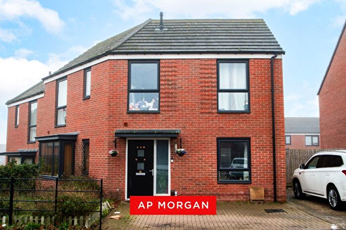 3 Bedroom Semi Detached House For Sale In Lower Beeches Road, Birmingham, West Midlands, B31