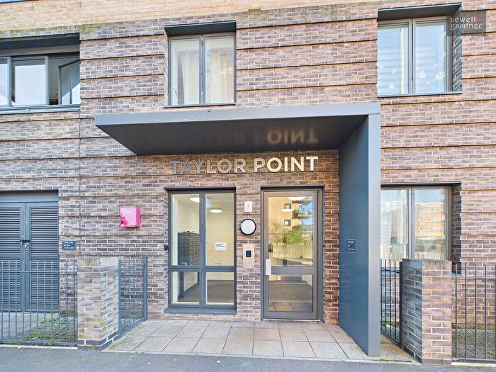 1 Bedroom Flat For Sale In St Johns Road, Watford, WD17