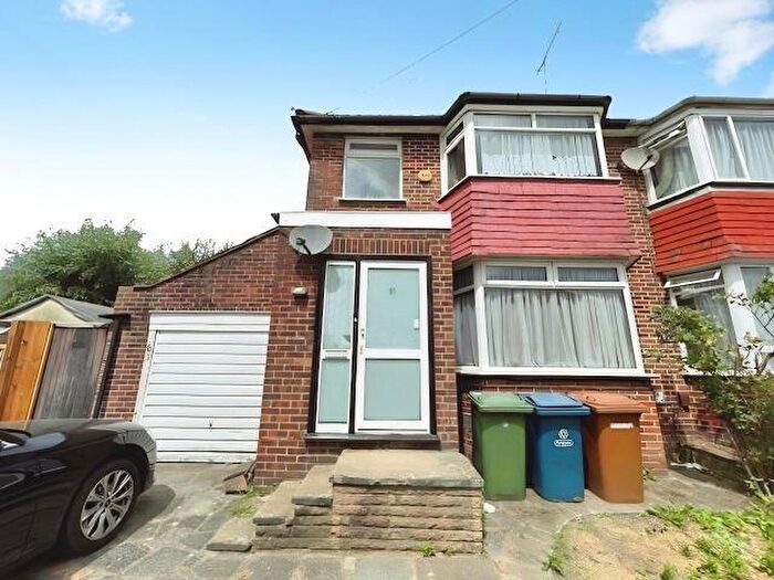 3 Bedroom Semi Detached House To Rent In Weston Drive, Stanmore, HA7