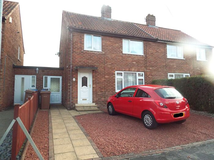 3 Bedroom Terraced House For Sale In The Oval, Brough, HU15