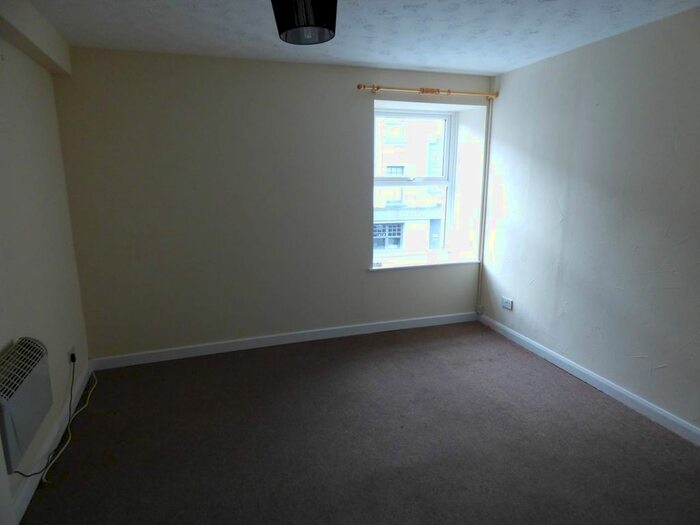 2 Bedroom Flat To Rent In Lammas Street, Carmarthen, Carmarthenshire, SA31