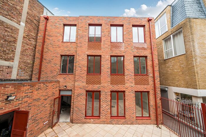 2 Bedroom Flat To Rent In Greenwich High Road, London, SE10