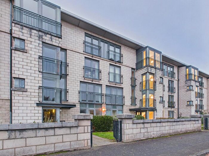 3 Bedroom Flat To Rent In West Granton Road, Granton, Edinburgh, EH5