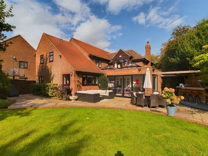 5 Bedroom House To Rent In The Green, Hitchin, SG4