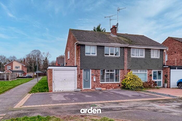 3 Bedroom Semi-Detached House For Sale In Cherington Close, Redditch, B98