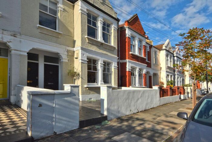 2 Bedroom Flat To Rent In Wardo Avenue, London, SW6