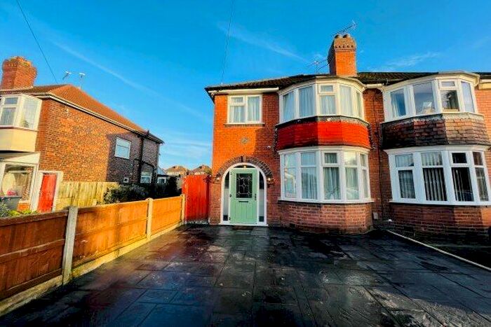 2 Bedroom Semi-Detached House To Rent In Windsor Road, Oldbury, B68