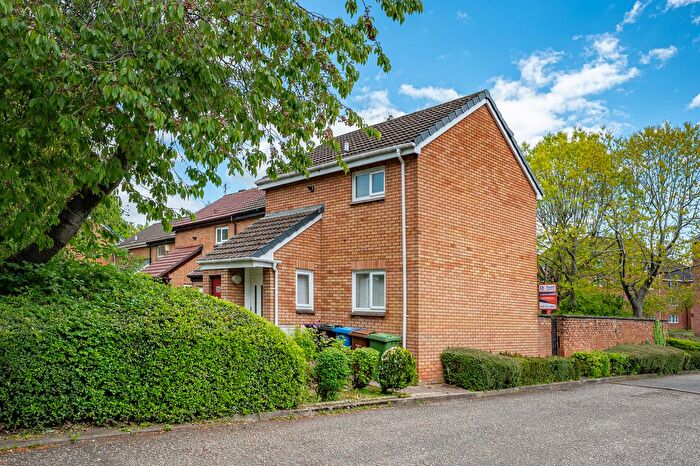 2 Bedroom End Of Terrace House For Sale In Tullis Court, Glasgow, G40
