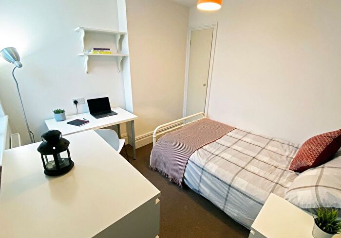 8 Bedroom Property To Rent In Mackintosh Place, Roath, Cardiff, CF24