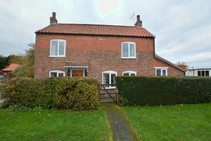 3 Bedroom Cottage For Sale In Portington Road, Eastrington, Goole, DN14