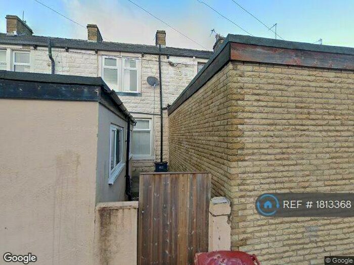 3 Bedroom Terraced House To Rent In Lyndhurst Road, Burnley, BB10