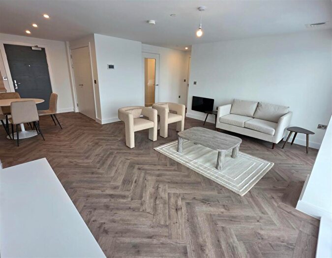 2 Bedroom Apartment To Rent In Chapmans Yard, Upper Gough Street, Birmingham, B1