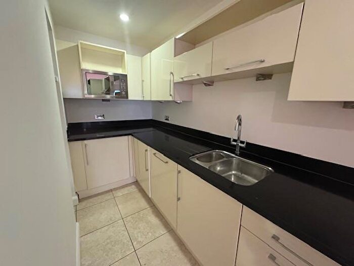 1 Bedroom Apartment To Rent In Barry Lane, Cardiff, CF10