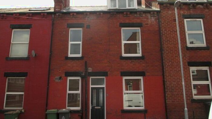 2 Bedroom Property To Rent In Mitford View, Armley, Leeds LS12