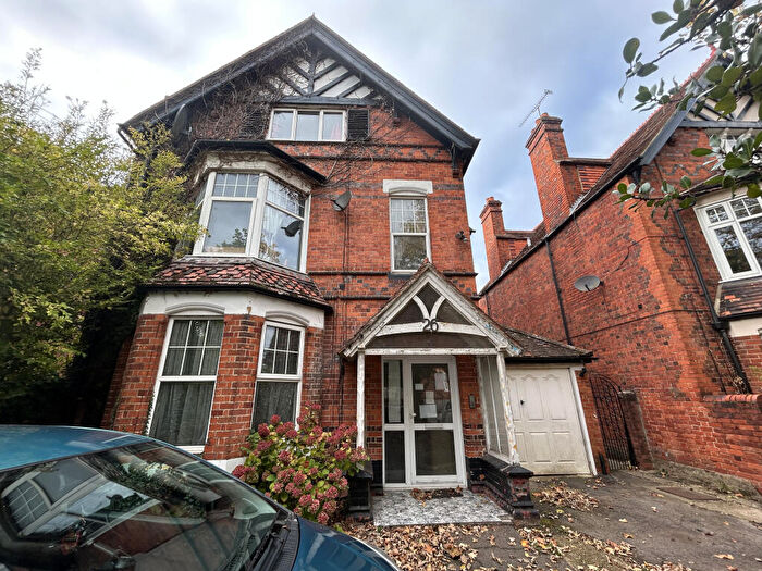 6 Bedroom Block Of Apartments For Sale In Flats -, Western Elms Avenue, Reading, Berkshire, RG30