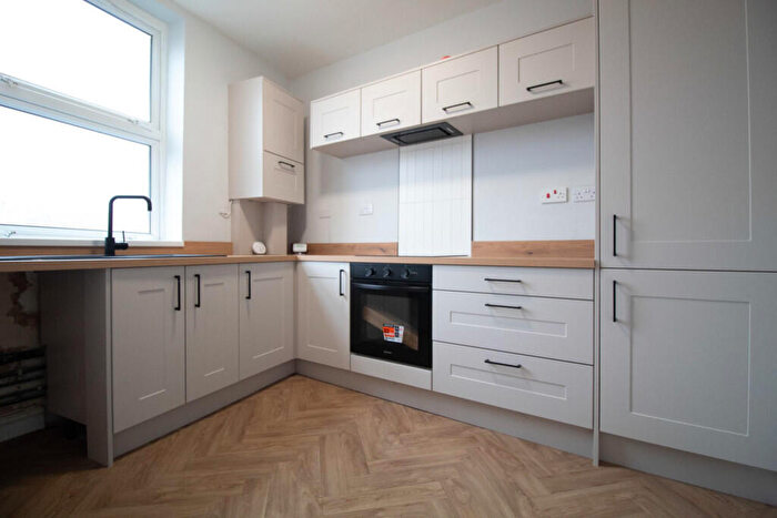 1 Bedroom Flat To Rent In Eland Street, Nottingham, NG7