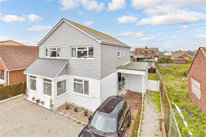 5 Bedroom Detached House For Sale In Merritt Road, Greatstone, New Romney, Kent, TN28