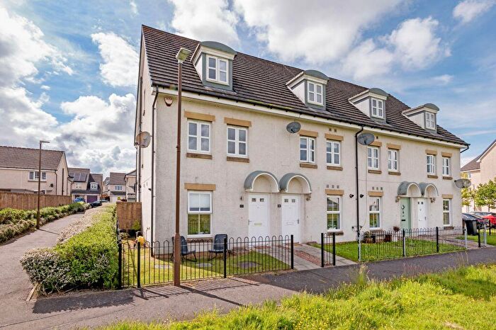 3 Bedroom Town House For Sale In Russell Drive, Bathgate, West Lothian, EH48