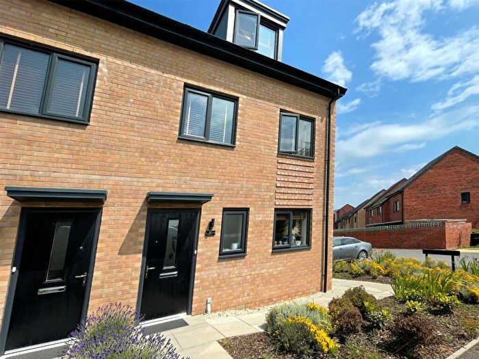 3 Bedroom Semi-Detached House To Rent In Blossom Crescent, Balby, Doncaster, DN4