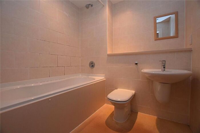 1 Bedroom Flat To Rent In Quebec Building, Bury Street, Salford, Manchester, M3
