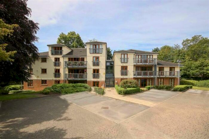 2 Bedroom Apartment To Rent In Harrogate Road, Leeds, LS17