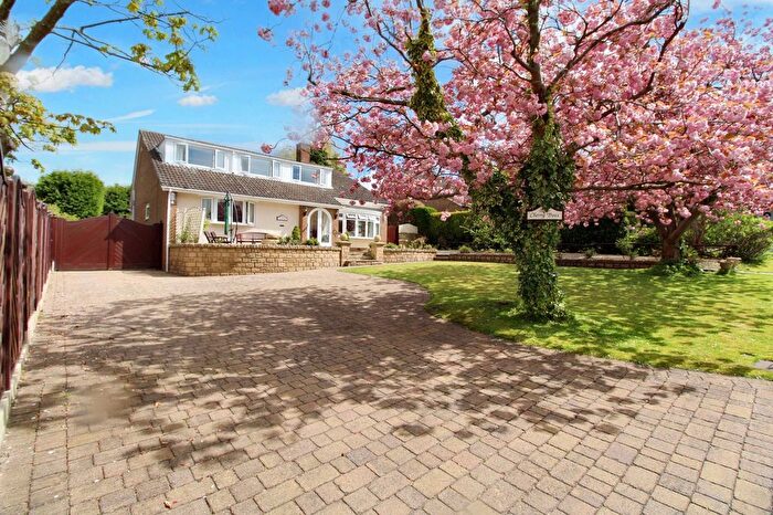 4 Bedroom Bungalow For Sale In Lynwood Close, Ponteland, Newcastle Upon Tyne, NE20