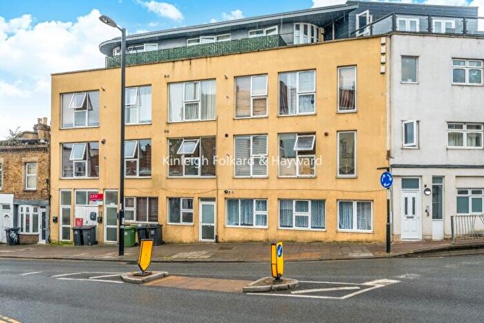 2 Bedroom Apartment To Rent In Dartmouth Road London, SE26