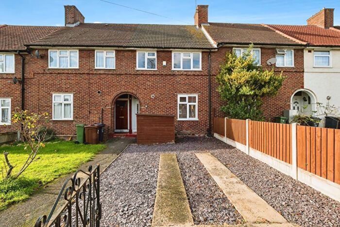 3 Bedroom Terraced House For Sale In Valence Avenue, Dagenham, RM8