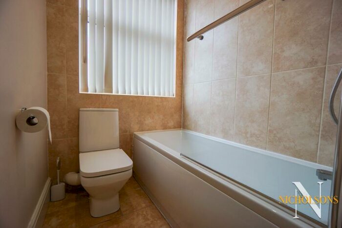 4 Bedroom Terraced House To Rent In Victoria Road, Retford, Nottinghamshire, DN22