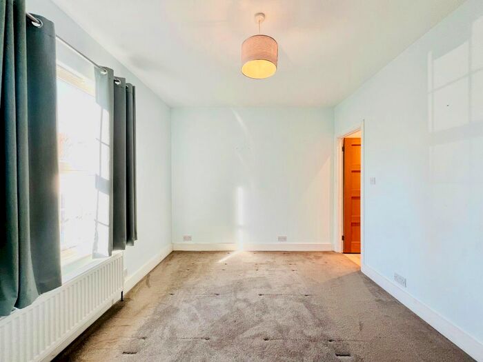 2 Bedroom Terraced House To Rent In Chipping Close, Barnet, EN5