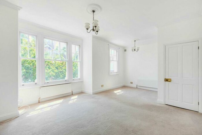 2 Bedroom Flat To Rent In St Anns Road, Barnes, SW13