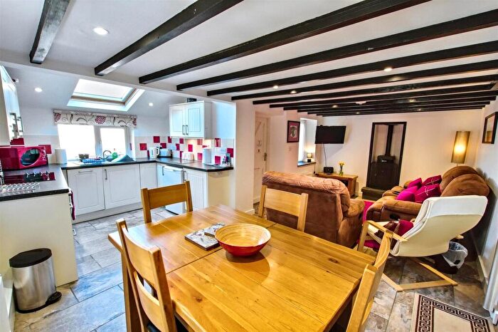 2 Bedroom Cottage For Sale In Tresaith, Cardigan, SA43