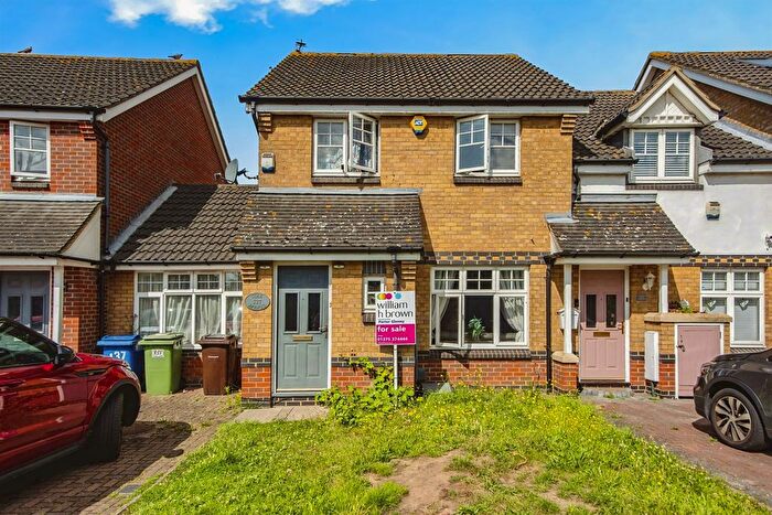 4 Bedroom Terraced House For Sale In Cole Avenue, Chadwell St. Mary, Grays, RM16