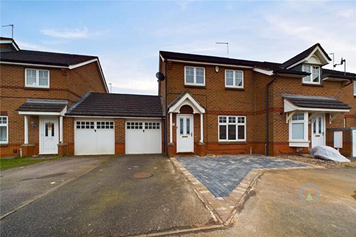 3 Bedroom End Of Terrace House For Sale In Thomas Chapman Grove, Southbridge, Northampton, NN4