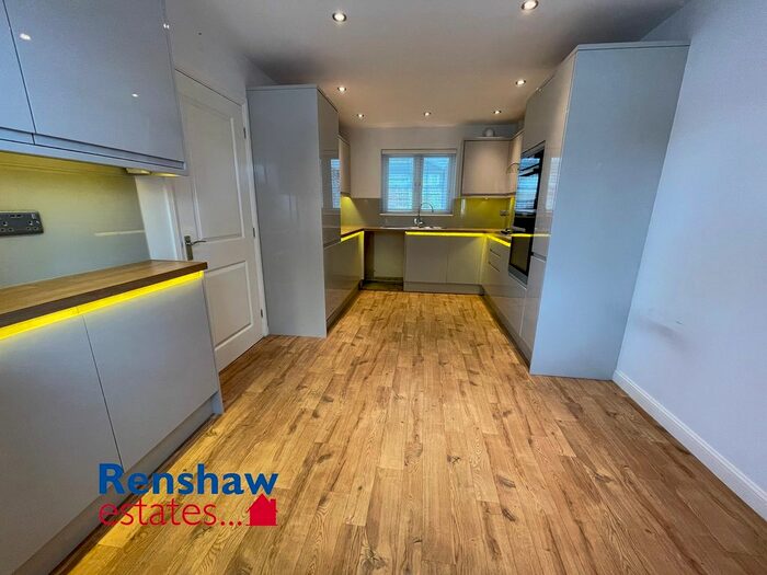 3 Bedroom Semi-Detached House To Rent In Noskwith Street, Ilkeston, DE7