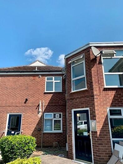 2 Bedroom Flat To Rent In Grove Road, Sutton-In-Ashfield, NG17
