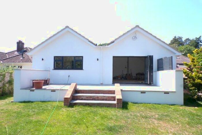 3 Bedroom Detached Bungalow To Rent In The Vineries, Wimborne, BH21